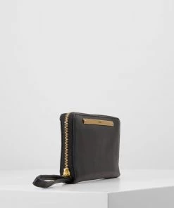 Fossil LIZA Portefeuille Black Femme 13 Fossil LIZA Portefeuille Black Femme -Fossil Soldes 2022 2eed72021a5e4674996af44f9b01c567