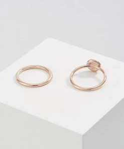 Fossil CLASSICS 2 PACK Bague Rose Gold Coloured Femme 8 Fossil CLASSICS 2 PACK Bague Rose Gold Coloured Femme -Fossil Soldes 2022 427b0c78c78540c1a8d9eaaea2e1334c