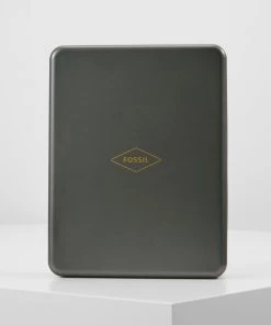 Fossil RYAN Portefeuille Black Homme 17 Fossil RYAN Portefeuille Black Homme -Fossil Soldes 2022 7ff5abaeb8614a87ba57ae26d4818f62