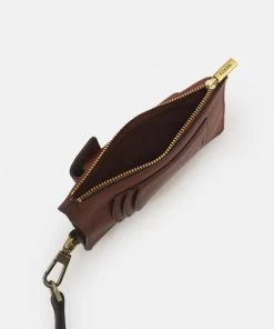 Fossil RIO Portefeuille Brown Femme 10 Fossil RIO Portefeuille Brown Femme -Fossil Soldes 2022 aaa5d89a61534f2caf6d6dd41b18a76c