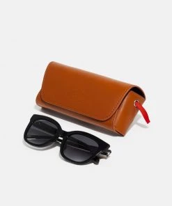 Fossil Lunettes De Soleil Black Femme 10 Fossil Lunettes De Soleil Black Femme -Fossil Soldes 2022 d5e6b65d8fdd40ecb942861e041f7f6a