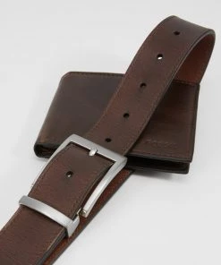 Fossil GIFT SET Portefeuille Dark Brown Homme -Fossil Soldes 2022 ee1ea208e63a4d0fb3bc683beab3b5c6