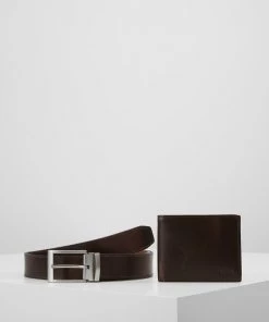 Fossil GIFT SET Portefeuille Dark Brown Homme -Fossil Soldes 2022 f89edc1b462747adbd21f6bde3d7342f